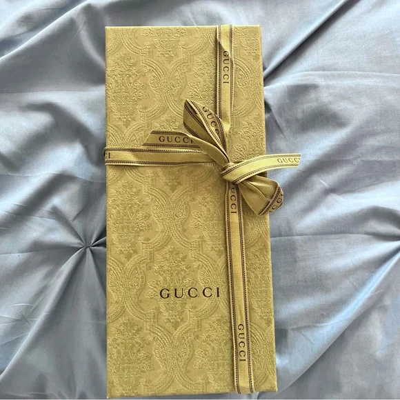 Gucci GG Black Chevron Flip Flops size 39 - Picture 9 of 9